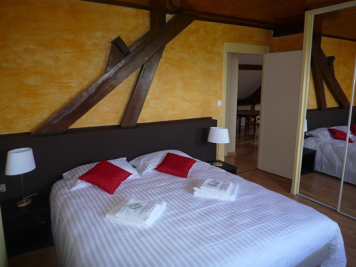 La Maison Des Bonheurs Bed & Breakfast Rillieux-la-Pape Exterior photo